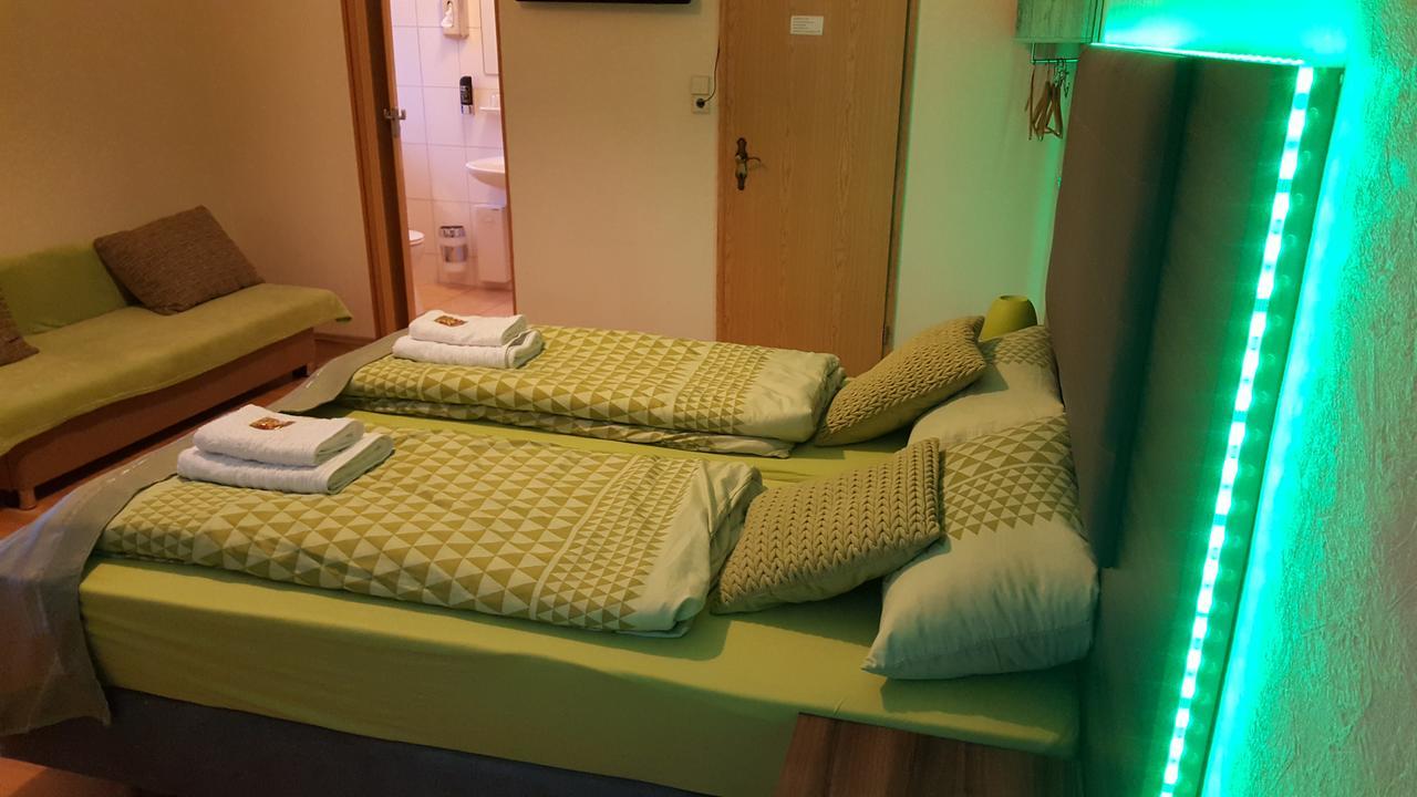 Kansakar Hotel Kaiserslautern Esterno foto