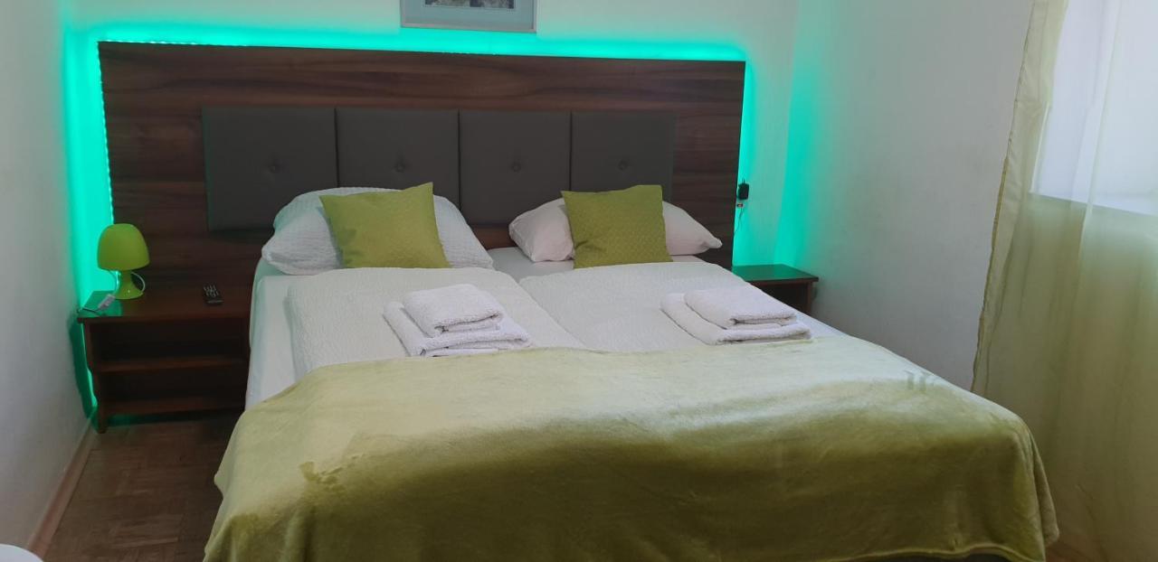 Kansakar Hotel Kaiserslautern Esterno foto